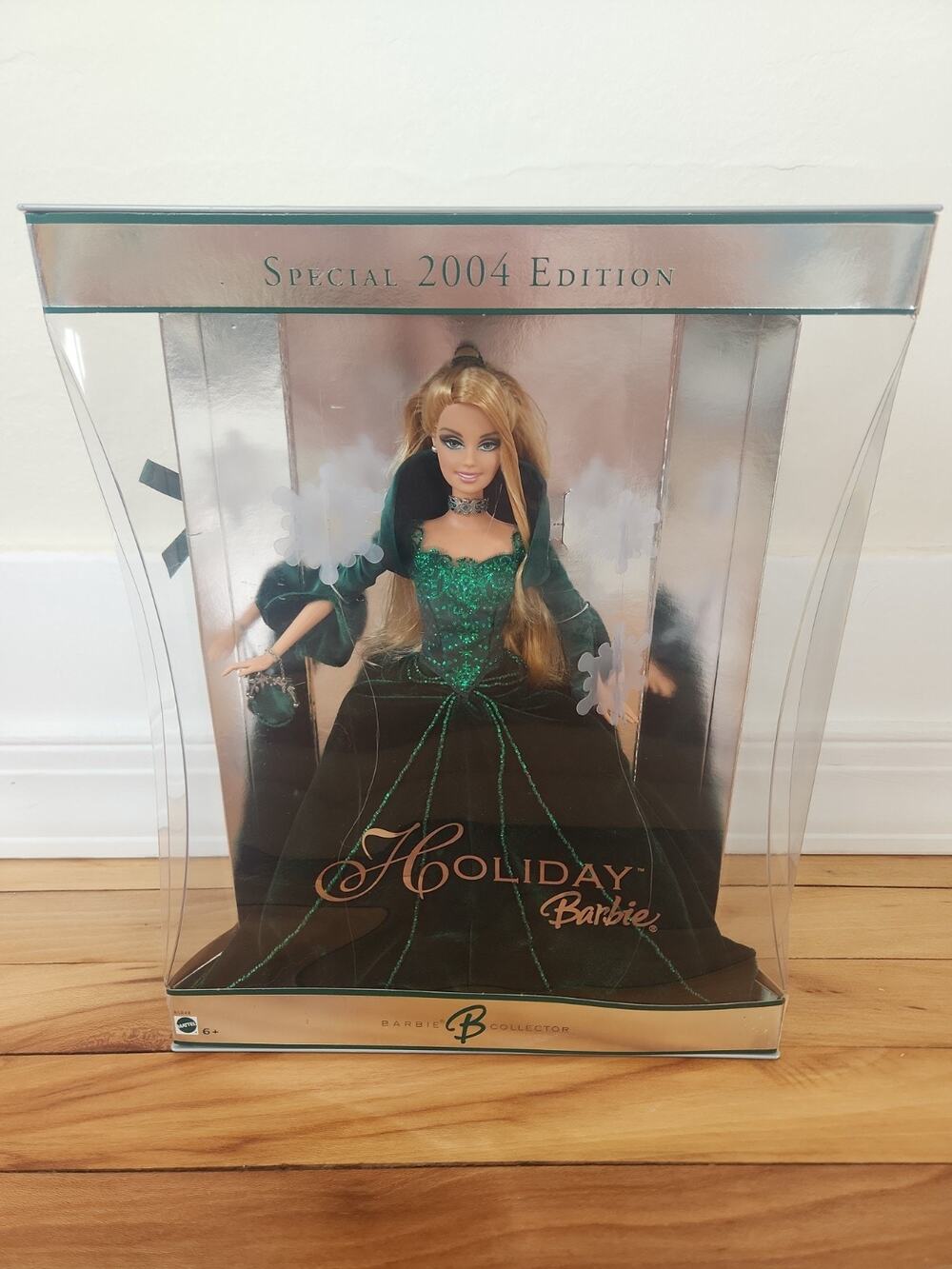 Mattel Holiday Barbie 2004 Collector Edition Doll Blonde Hair Boxed